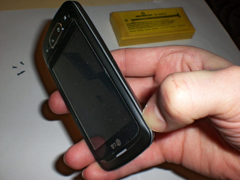 Разборка LG P500 Optimus One